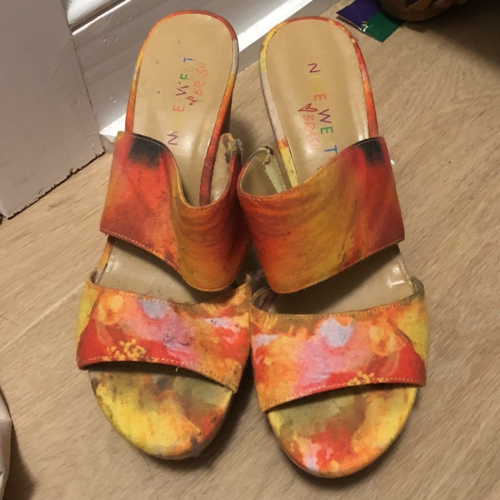 Nine West orange wedges